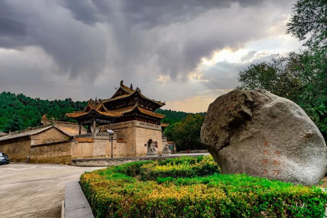  新生代喚醒千年古寺